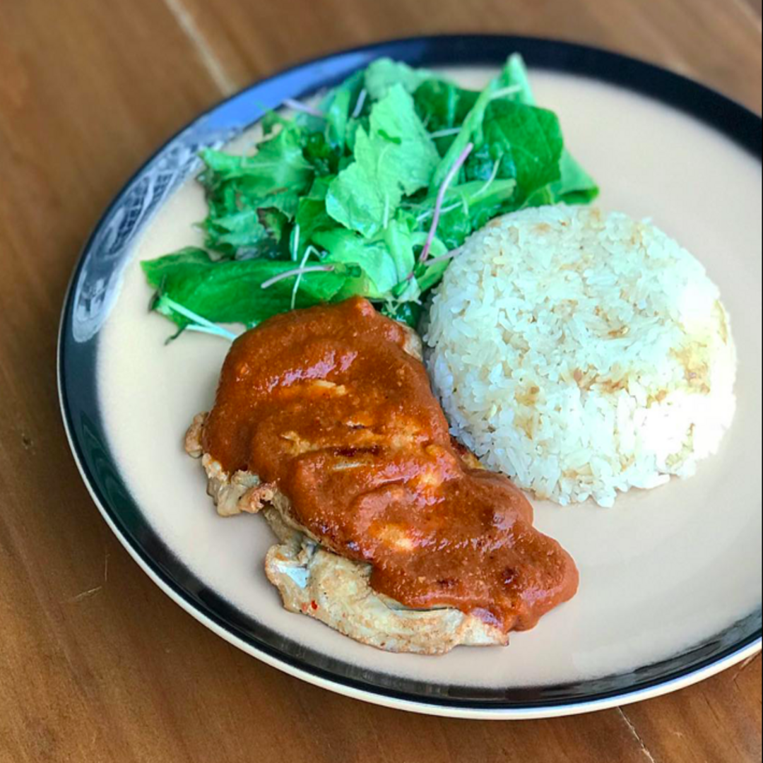 Garlic Rice & Hot Sauce Chicken Thigh